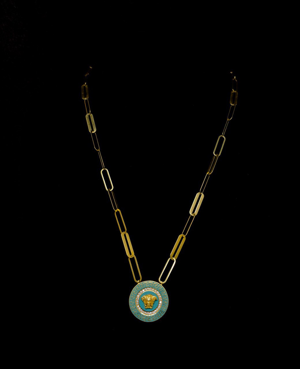 photo_6071082306535275005_y