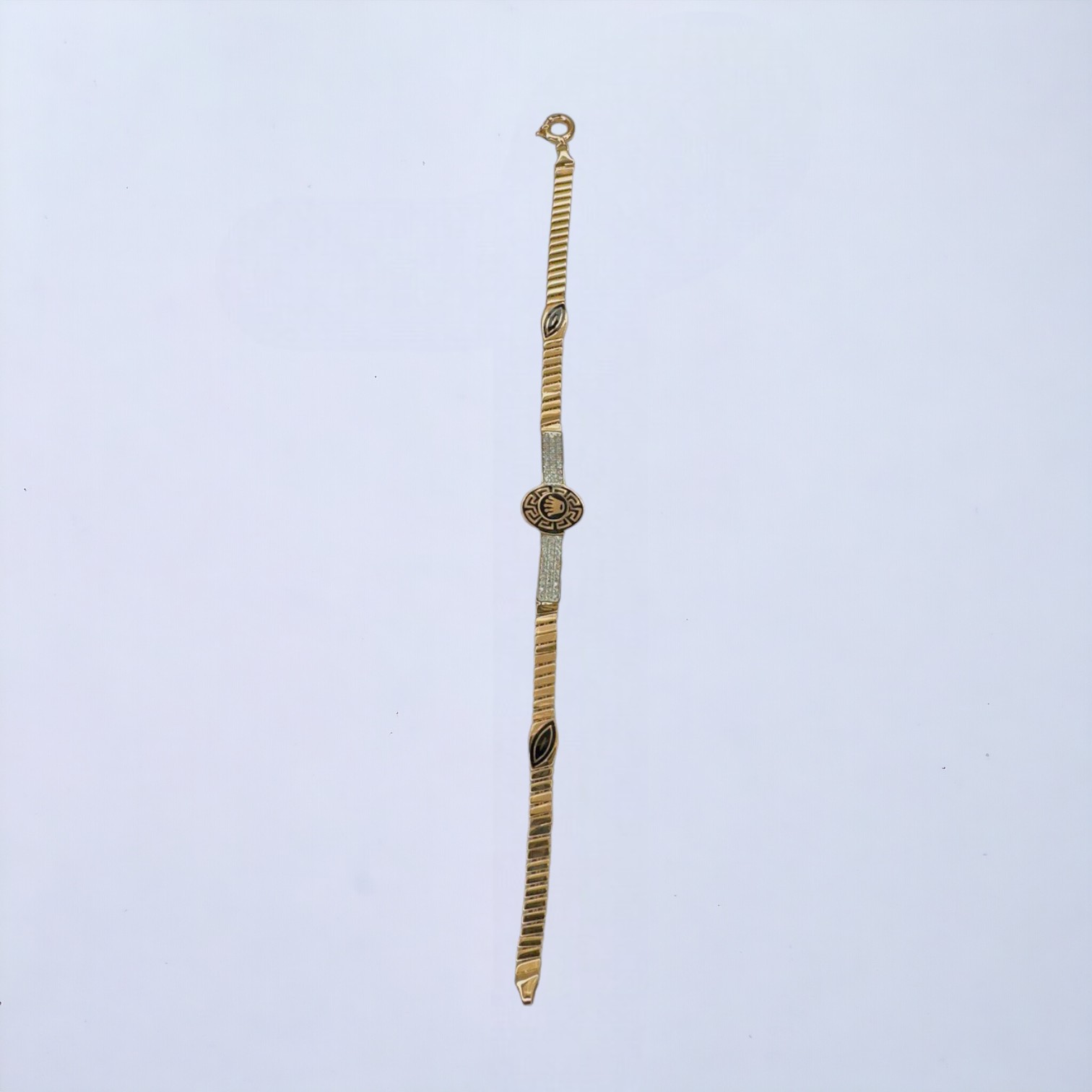 photo_6125000905062465245_y (1)-PhotoRoom